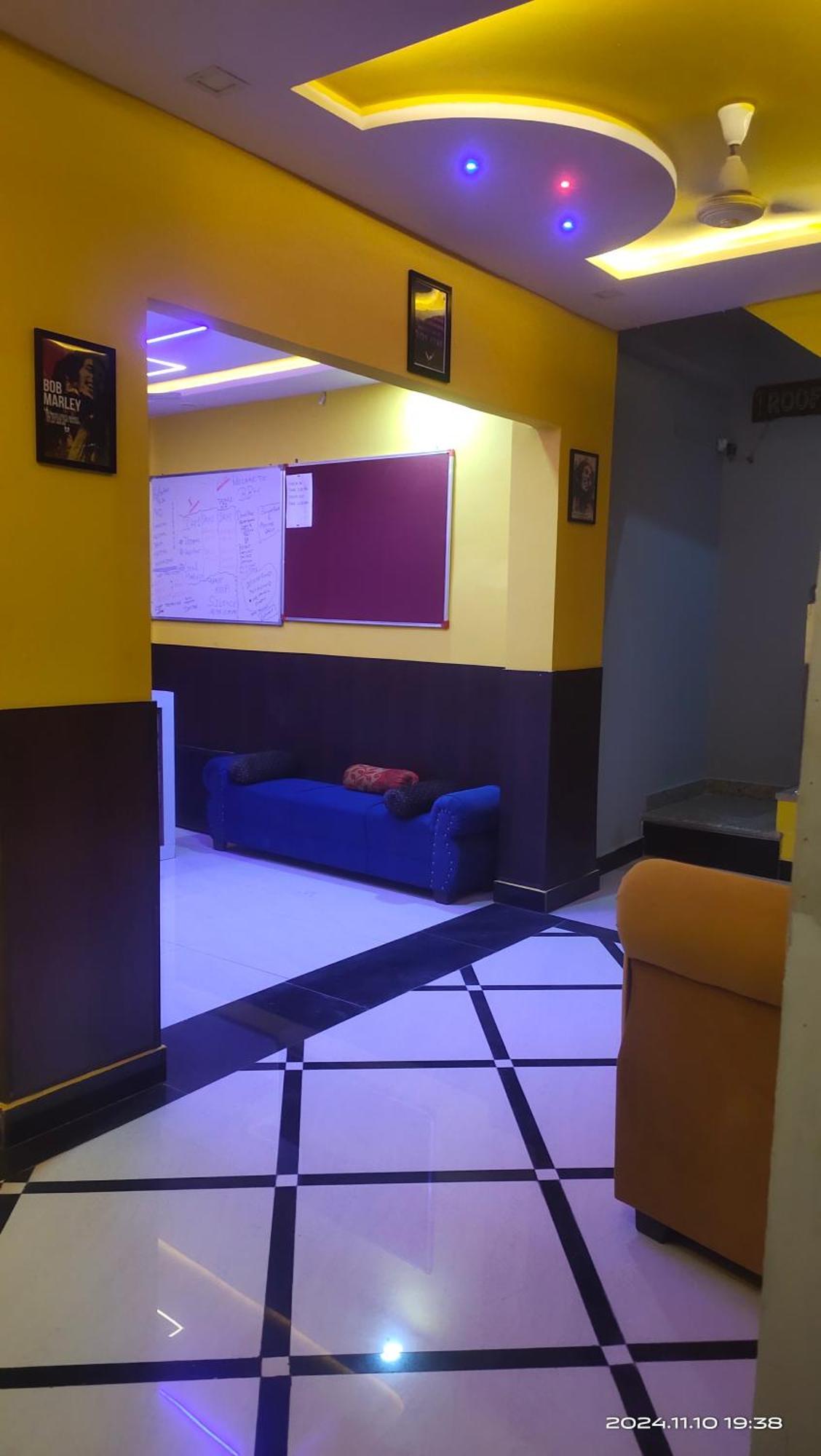Big Brother Hostel Hotel Agra  Bagian luar foto