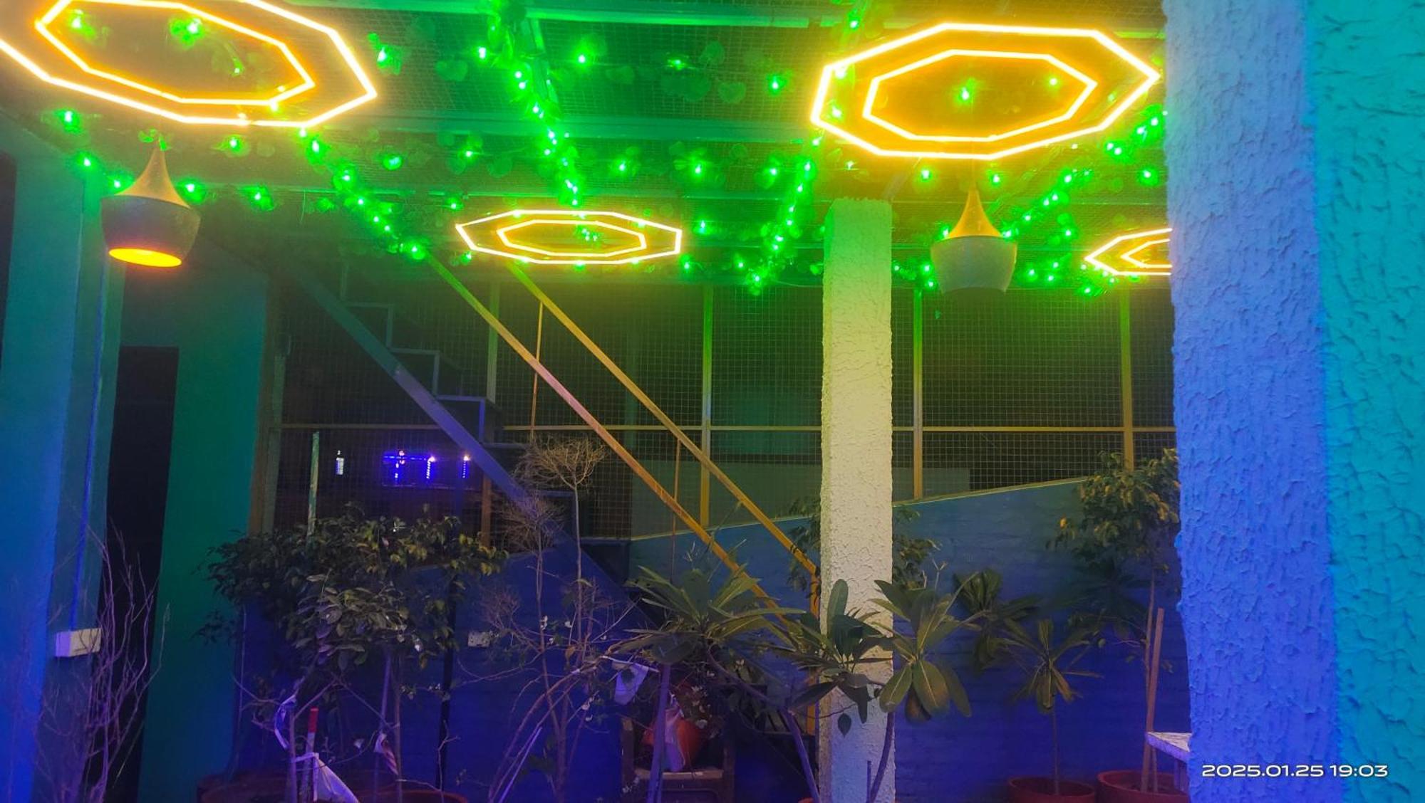Big Brother Hostel Hotel Agra  Bagian luar foto