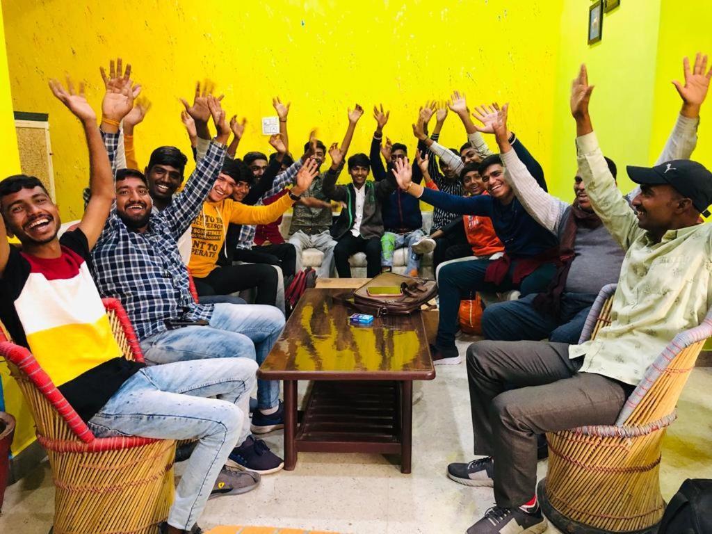 Big Brother Hostel Hotel Agra  Bagian luar foto